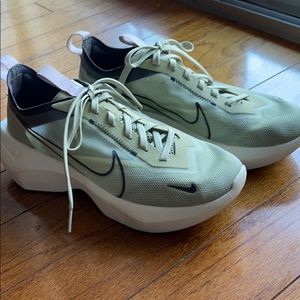 Nike Vista Lite